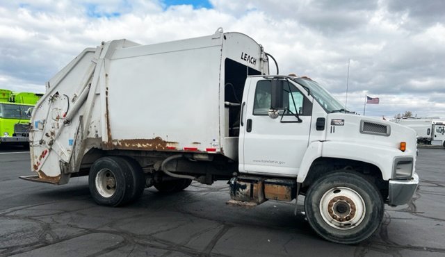 ID: 410074 I LEACH 16 YD ALPHA III ON 2007 GMC C7500