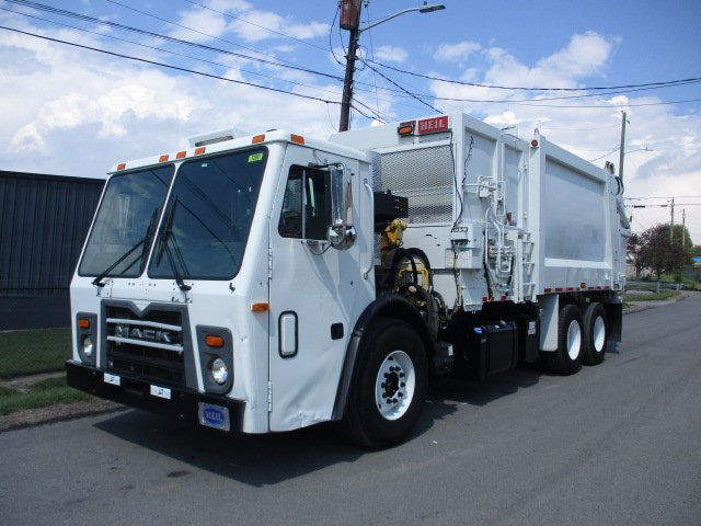 2011 Mack LEU600 Heil ASL Python arm