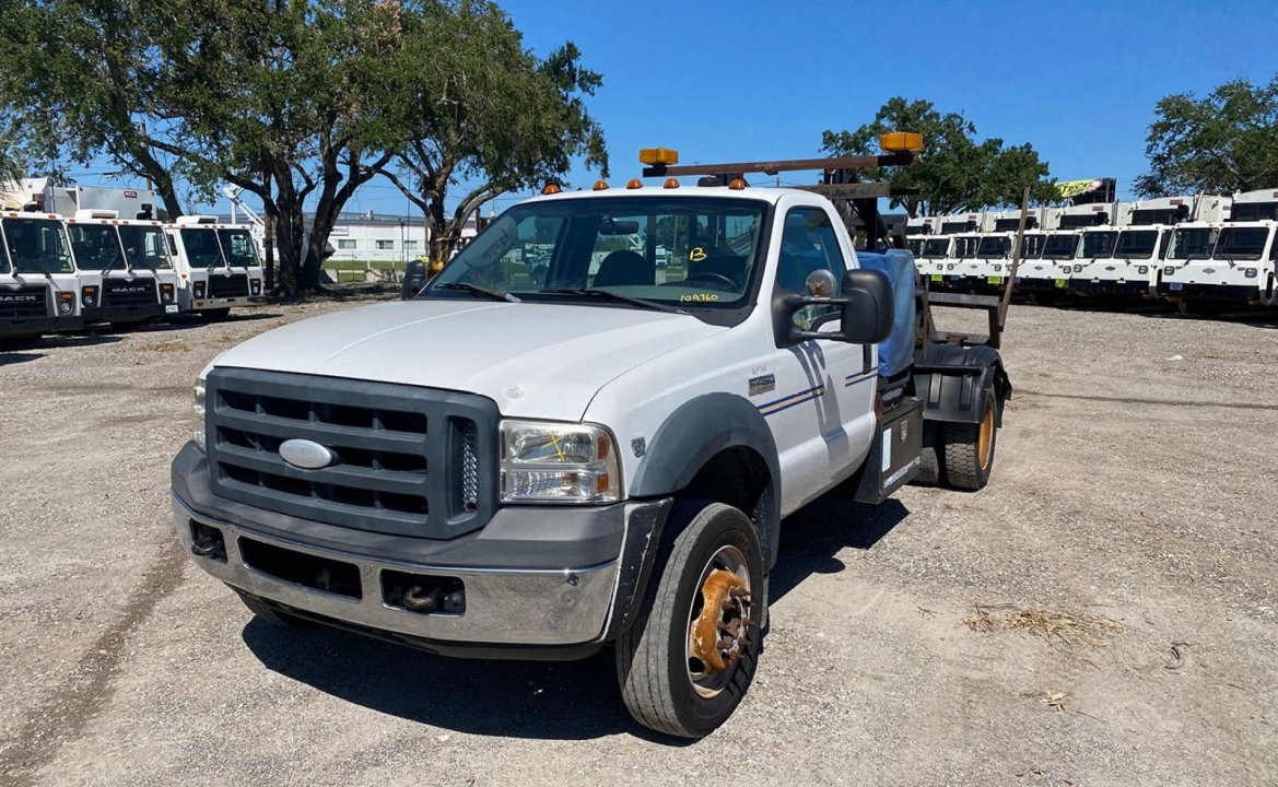 2007 Ford Super Duty F-450 DRW - XL