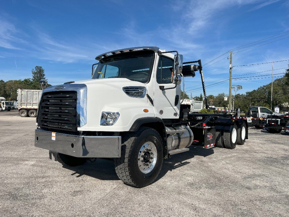 2025 Freightliner 114SD Galbreath U5-OR-174 60,000 LB