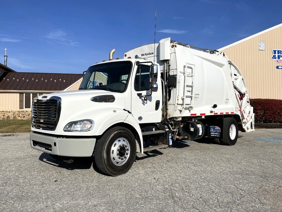 2019 Freightliner M2-112 McNeilus 2011