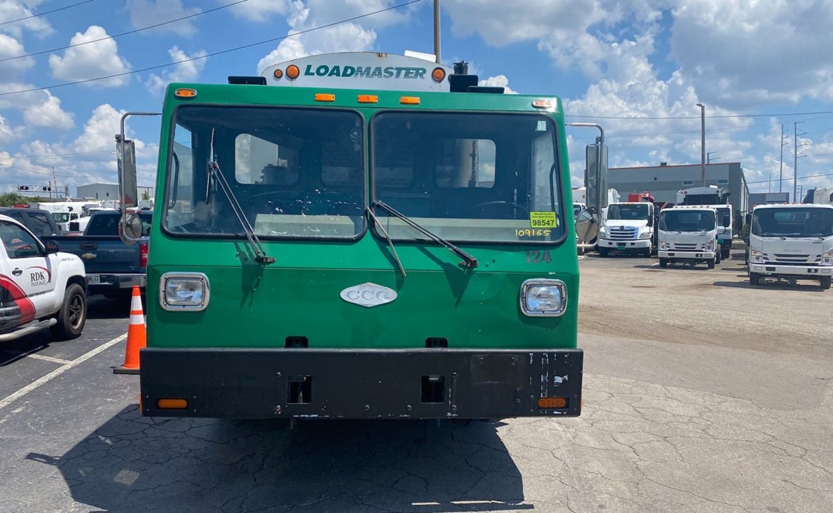 2005 CCC LET - 25 yd Loadmaster RearLoader