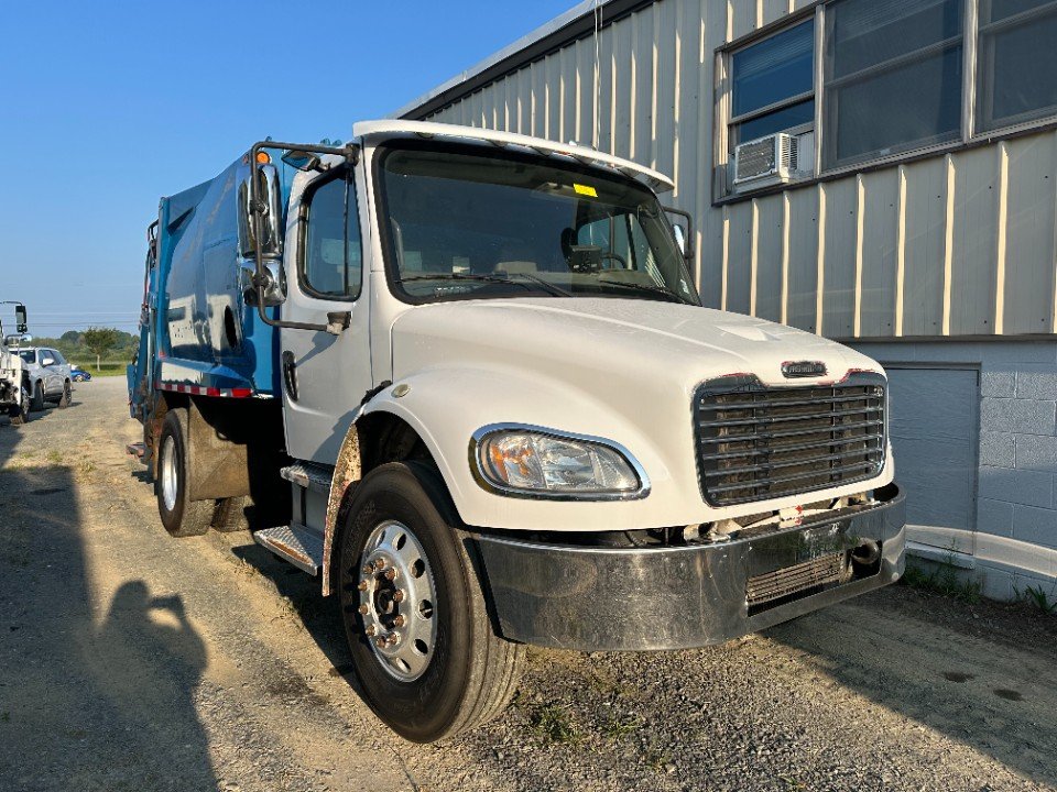 2007 Freightliner M2