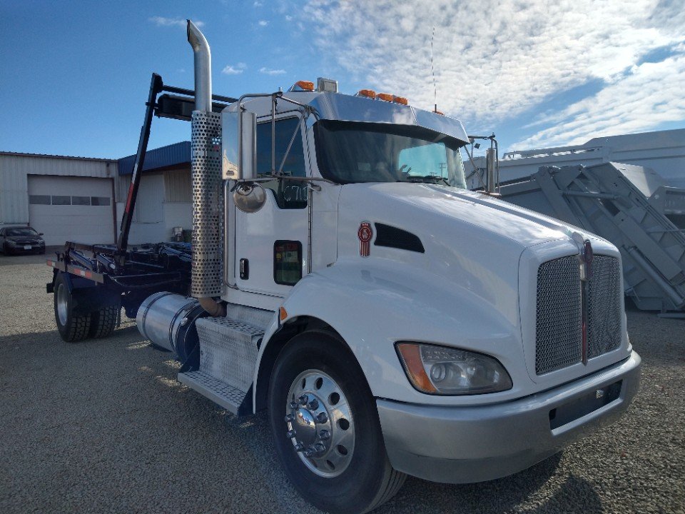 2011 Kenworth T370