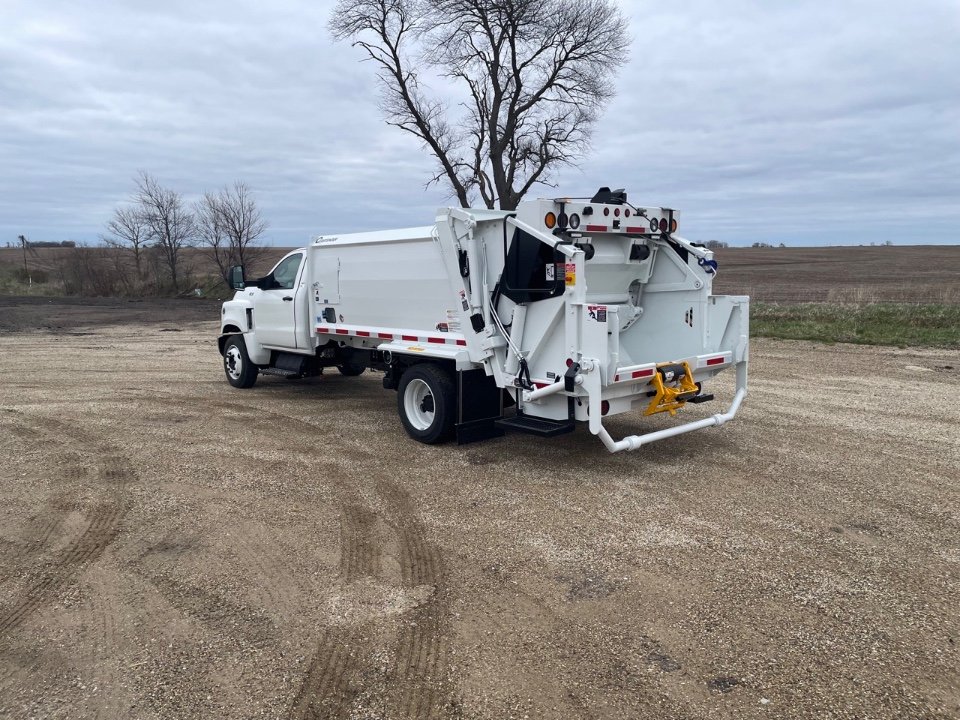 2024 INTERNATIONAL CV CURBTENDER QUANTUM 8 YD REAR LOADER $167,500.00