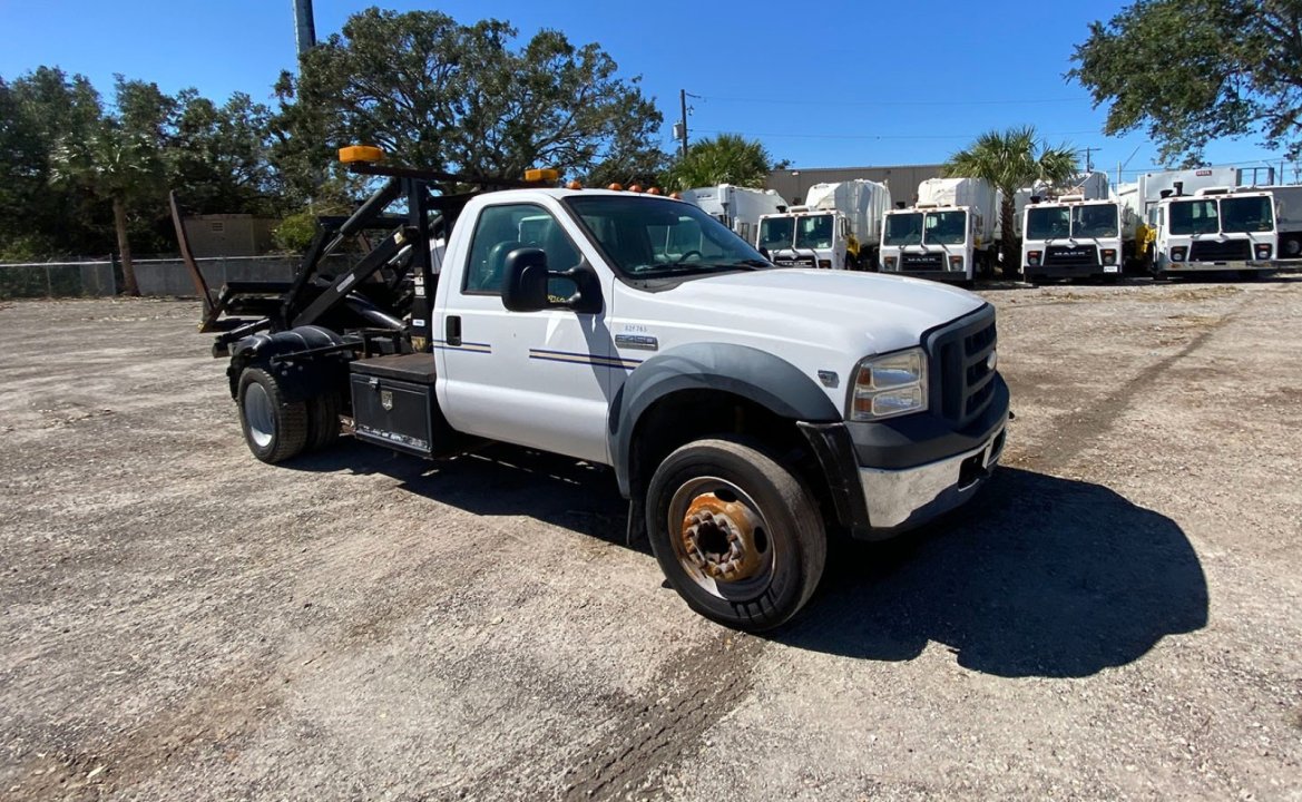 2007 Ford Super Duty F-450 DRW - XL