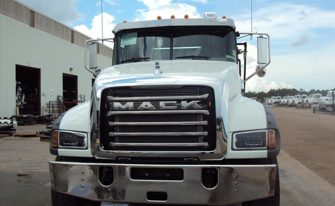 2025 Mack GRANITE - 60,000 lb Pac Mac Roll Off Truck