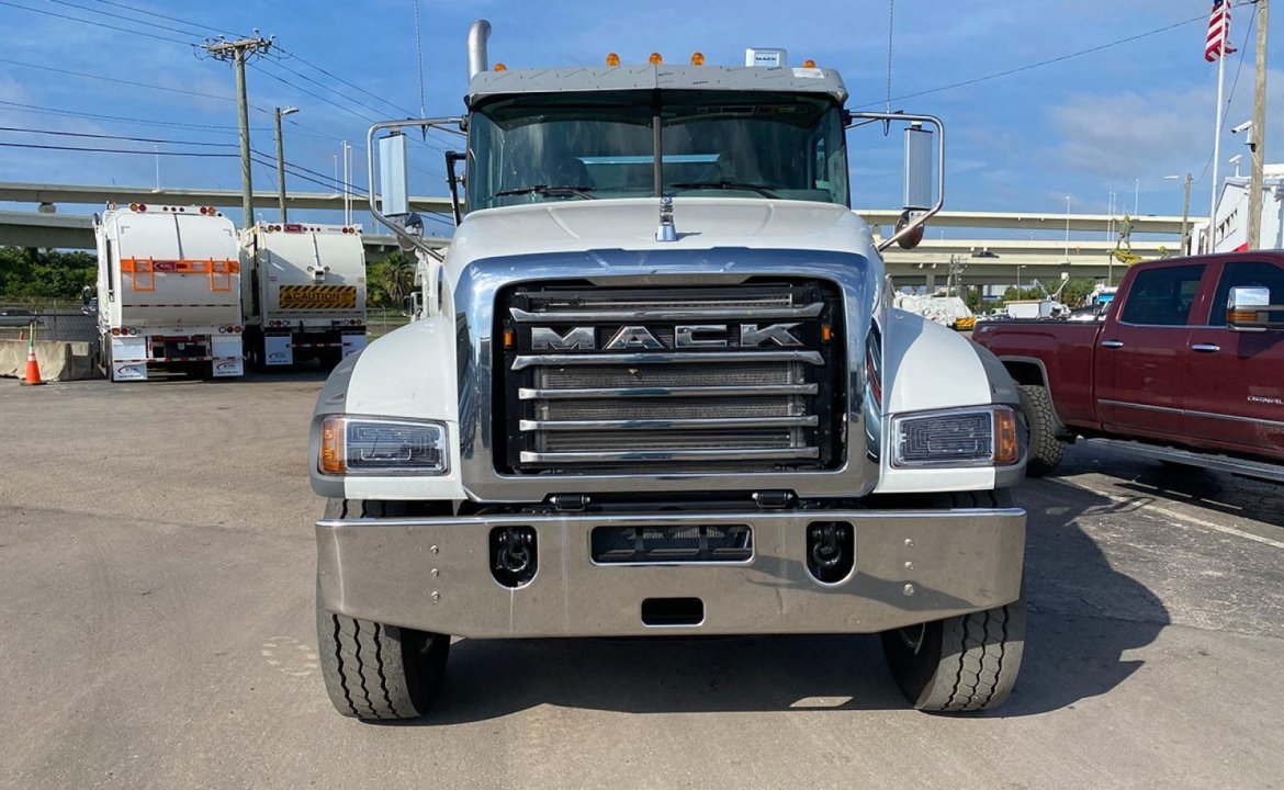 2025 Mack Granite - 60,000 lb Pac Mac Roll Off Truck