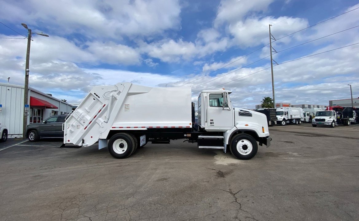 2019 Western Star 4700SB - 13 yd PacMac Rear Loader Garbage truck