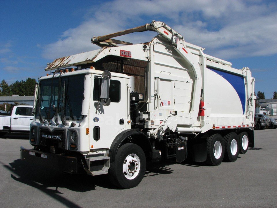 2020 Mack TE64 with Heil Front Loading Garbage Trucks