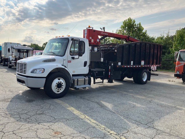 2022 Freightliner-Pac Mac Grapple/Knuckle Boom - Low Miles and Hours!