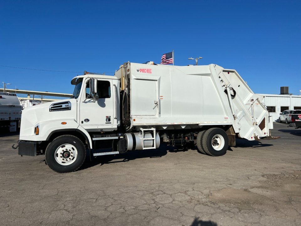 2021 Western Star 4700SB - 20yd Pac Mac Rear Loader Garbage Truck