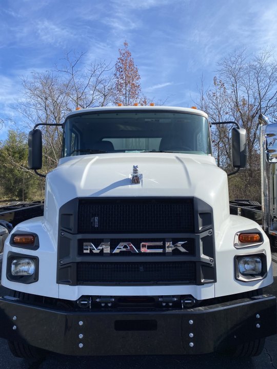 New! 2025 Mack 11yd Real Loader - Under CDL - 25,995GVW