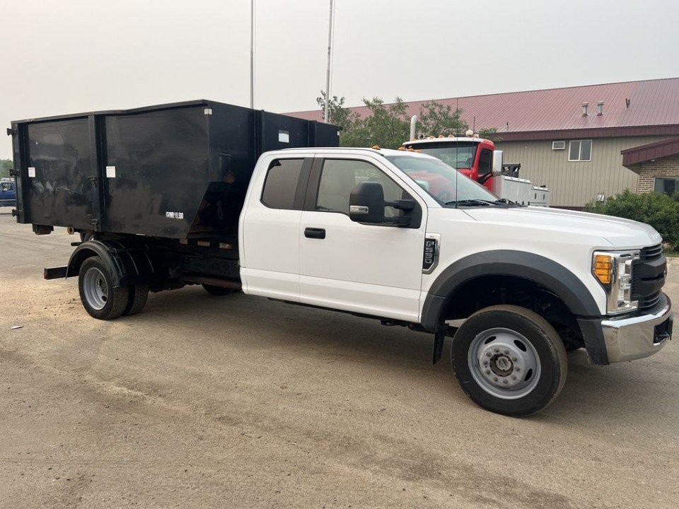 2017 Ford F550 Super Duty 4x4, Switch and Go Roll Off Container System