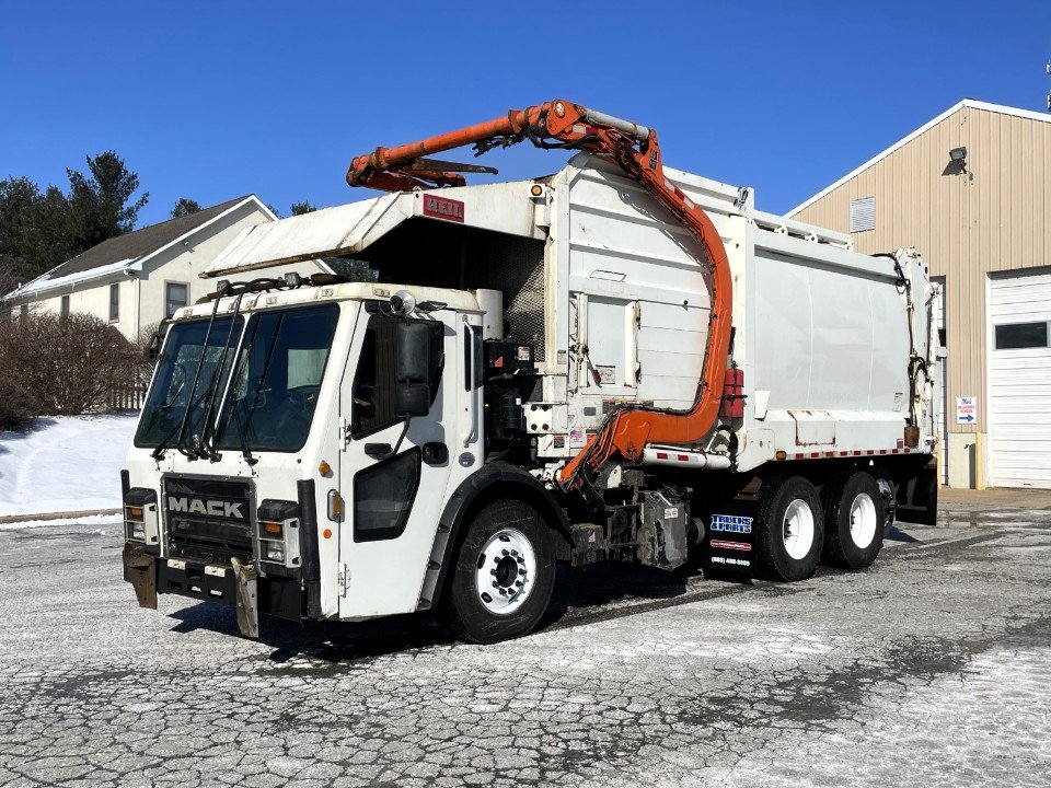 2018 MACK LR HEIL HALF-PACK ODYSSEY FRONT LOADER