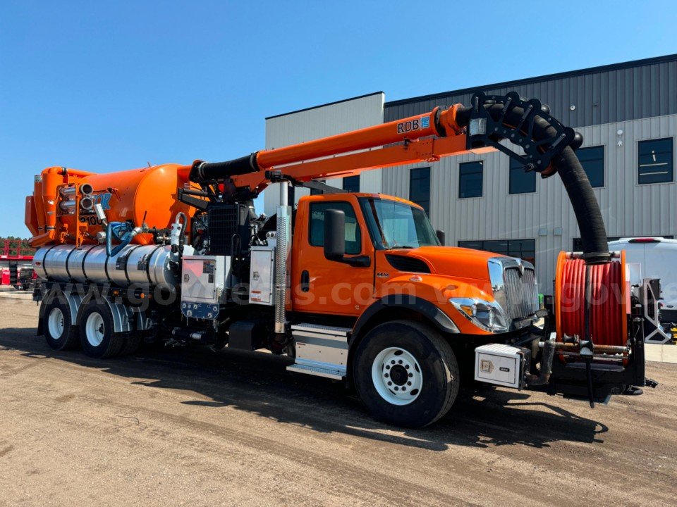 2021 International Vactor 2100i Combination Sewer Cleaner