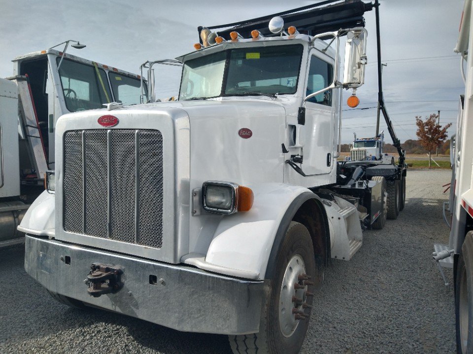 2013 Peterbilt 365