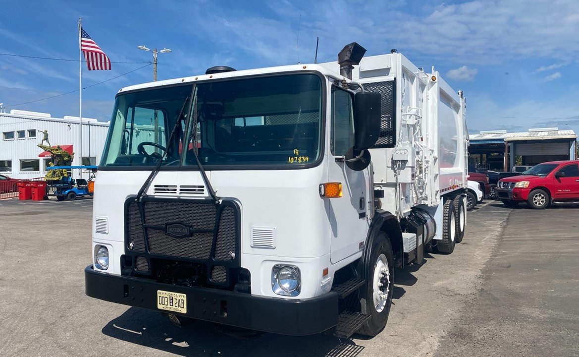 2013 Autocar ACX - 28 yd Heil Side Loader Garbage Truck