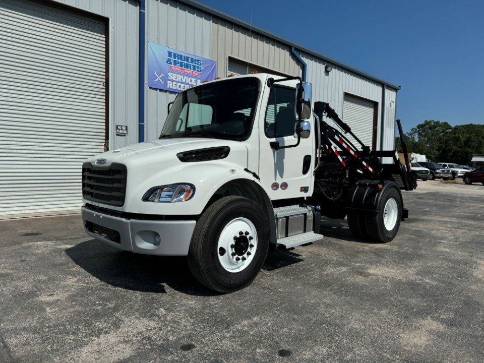 2025 freightliner M2-106 Galbreath CH8000R 8,000 lbs CDU for sale! 