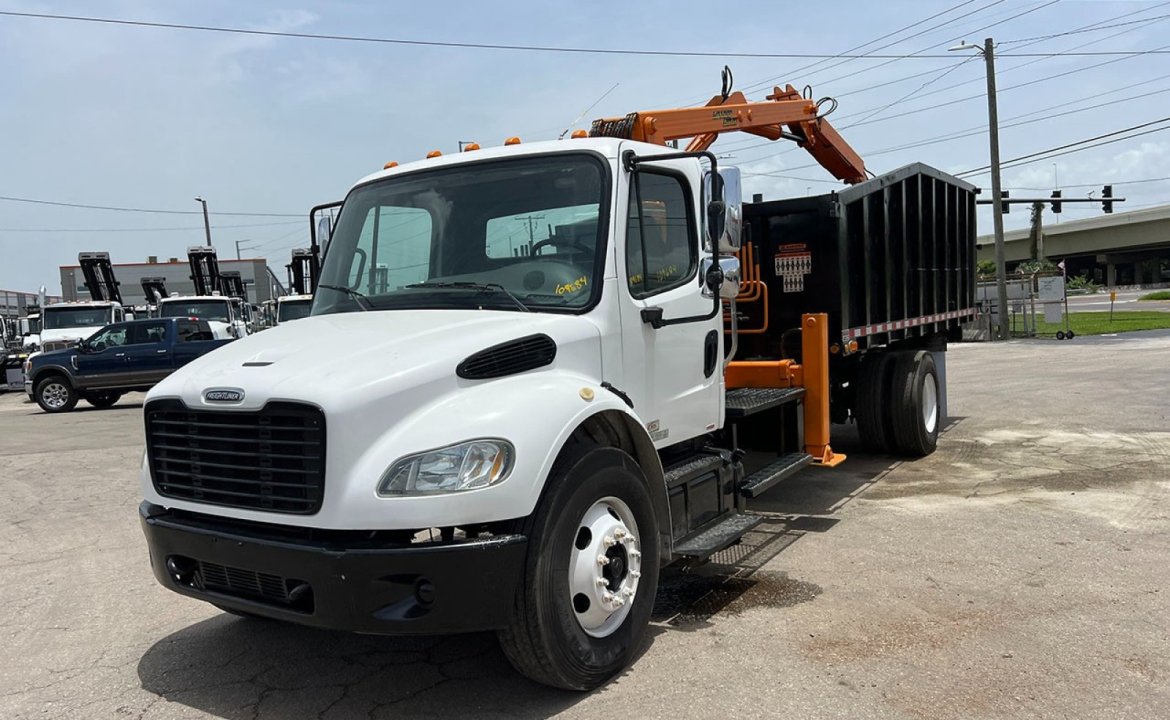 2013 Freightliner M2 - 28 yard Petersen Grapple Truck