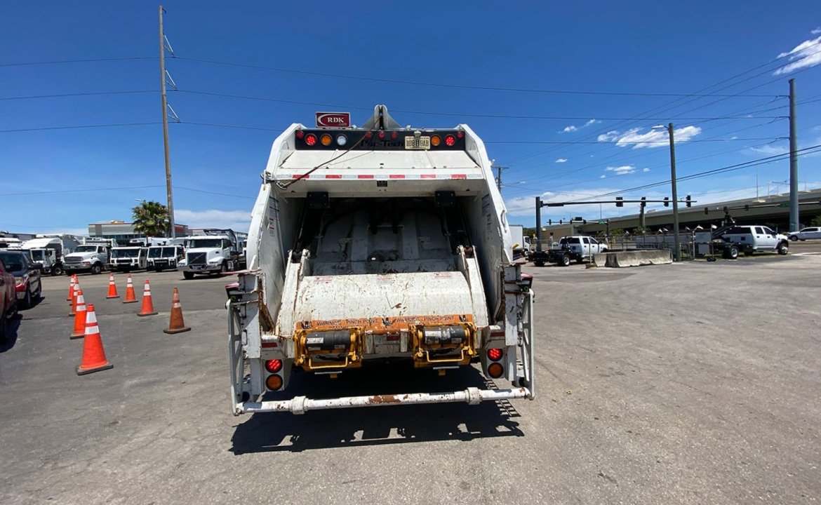 2023 Battle Motors LET2 - 25 yd. Pac-Tech Rear Loader Garbage Truck