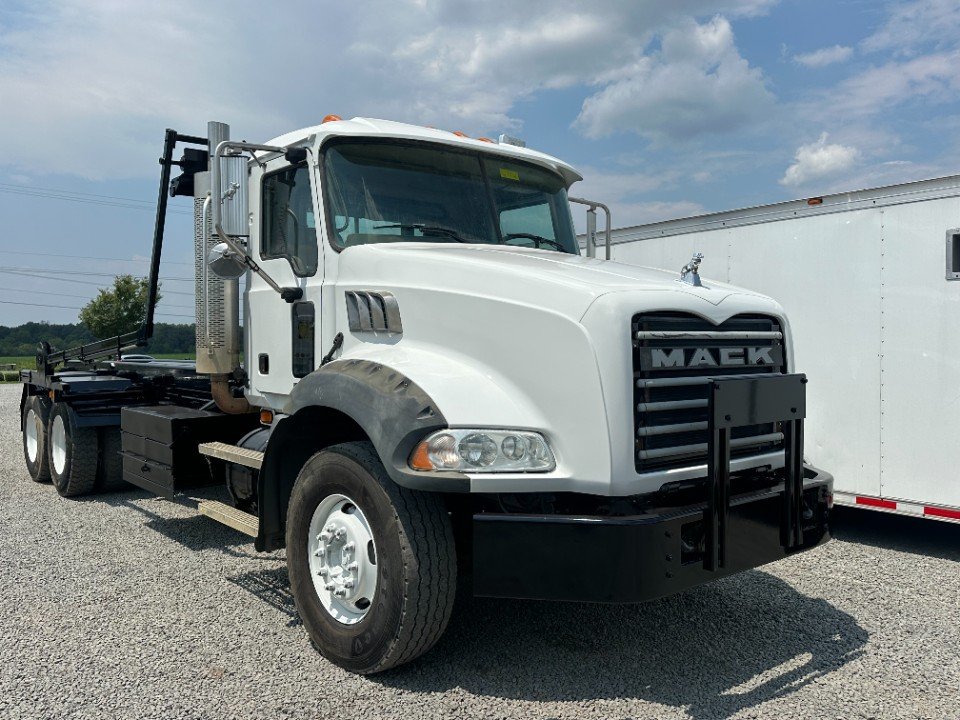 2007 Mack Granite