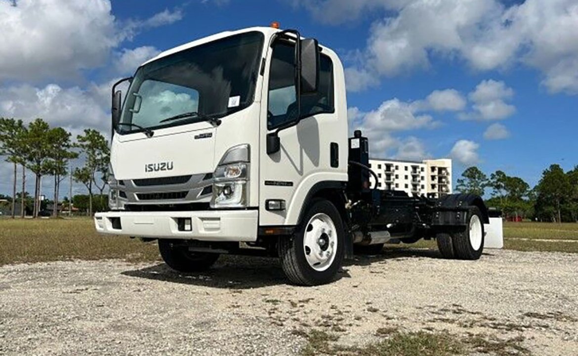 2024 Isuzu NPR-HD GAS - 15 ft Stellar ShuttleFLEX 108-36 Hook Lift Truck