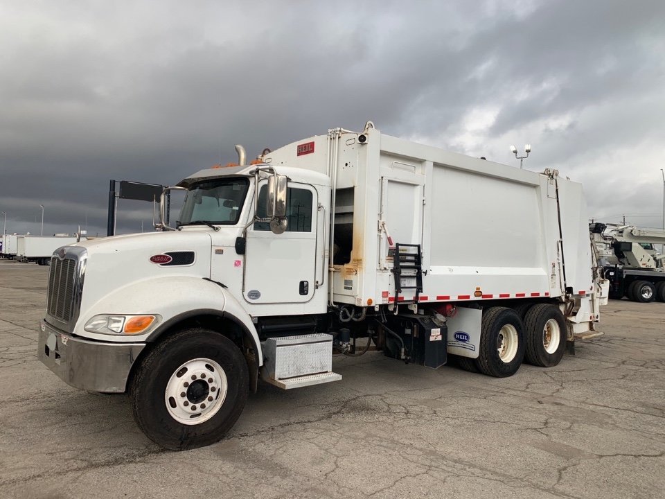 2020 PETERBILT 348 HEIL 5000 25 YD REAR LOADER