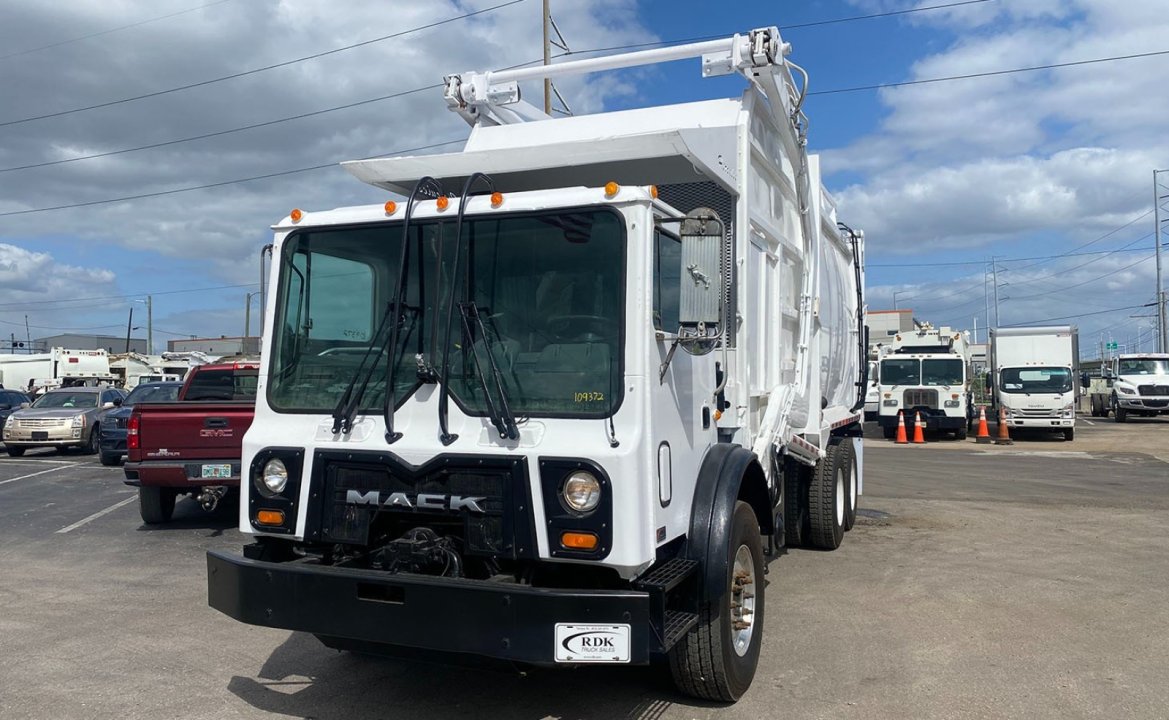 2013 Mack MRU - 40 yd EZ Pack Front Loader Garbage Truck