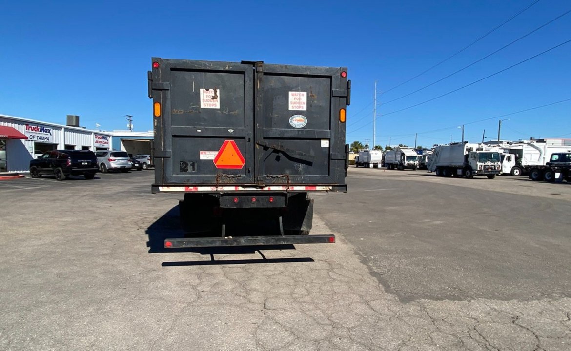 2017 Freightliner M2 - 24 Yard Pac Mac Grapple Truck