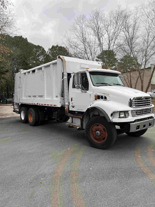 2007 Sterling Heil 5000 25yd Rear Loader with Winch & 1 tipper