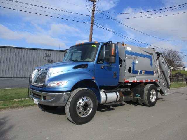 2011 International 4300 11 yard New Way