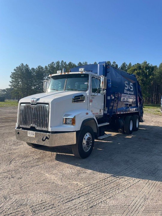 2020 Western Star, McNeilus 25 Yd High-Compaction Rear Loader