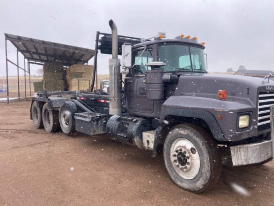 2003 Mack Roll Off Truck