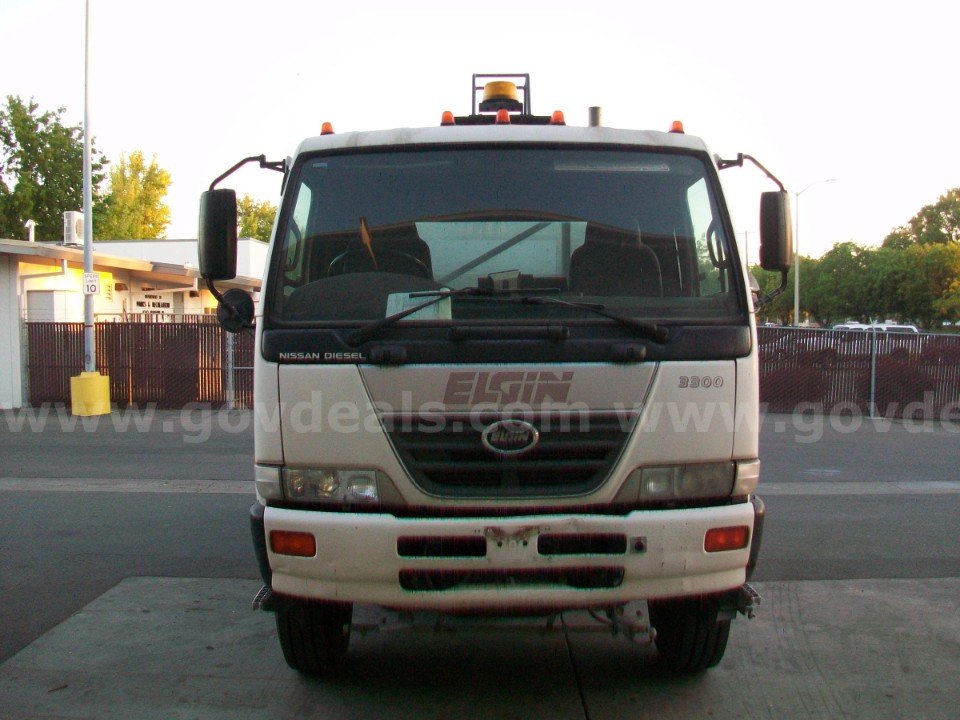 2009 Elgin Eagle 3300 Street Sweeper