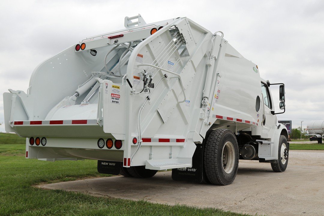 New Way 11 Yd Viper Rear Loader - Rent Me Today!