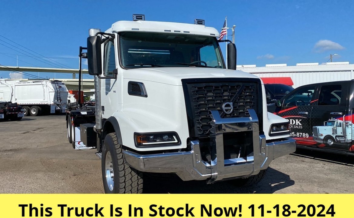 2024 Volvo VHD - 60,000 lb Pac Mac Roll-Off Truck