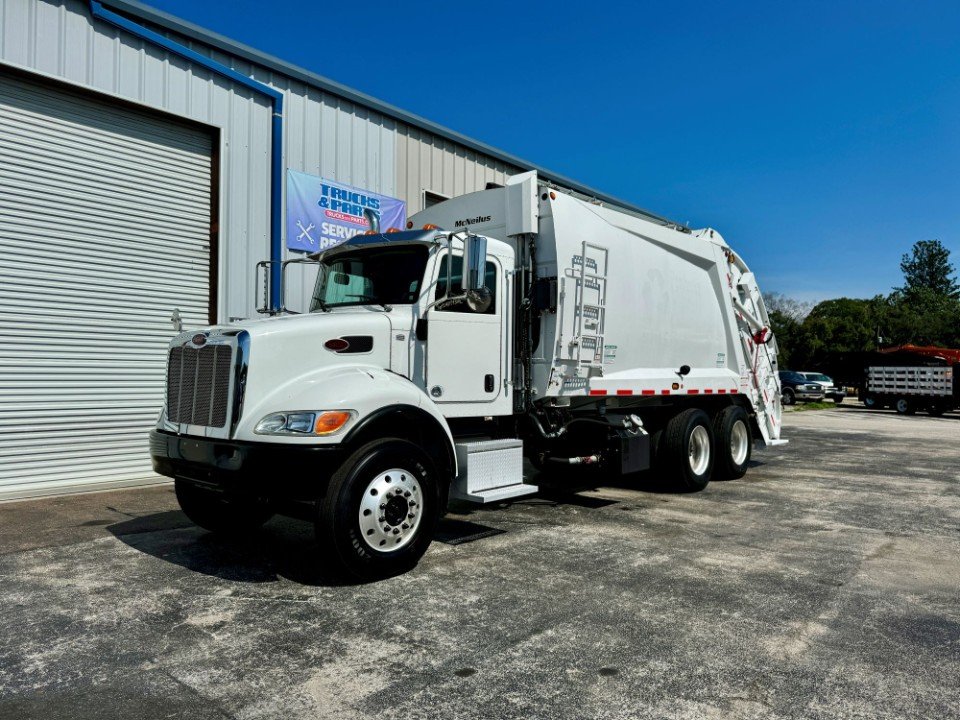 2020 Peterbilt PB 348 McNeilus 25 Yd 