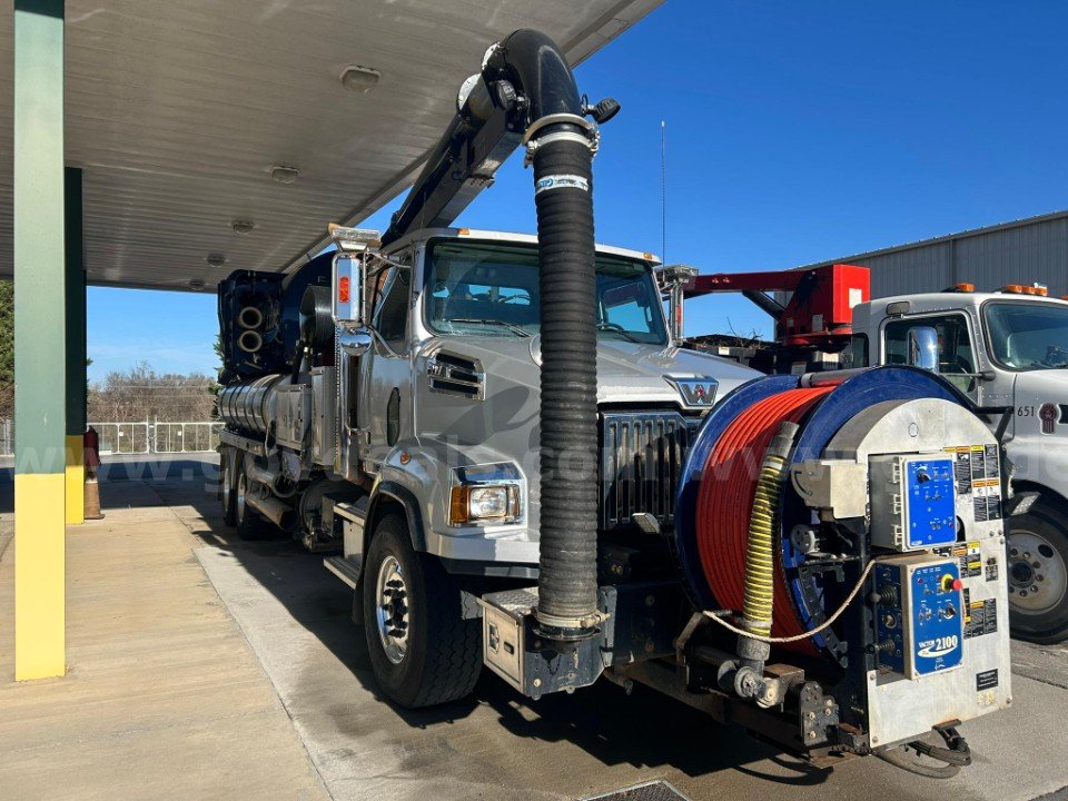 2017 Western Star 4700 Vacuum Truck