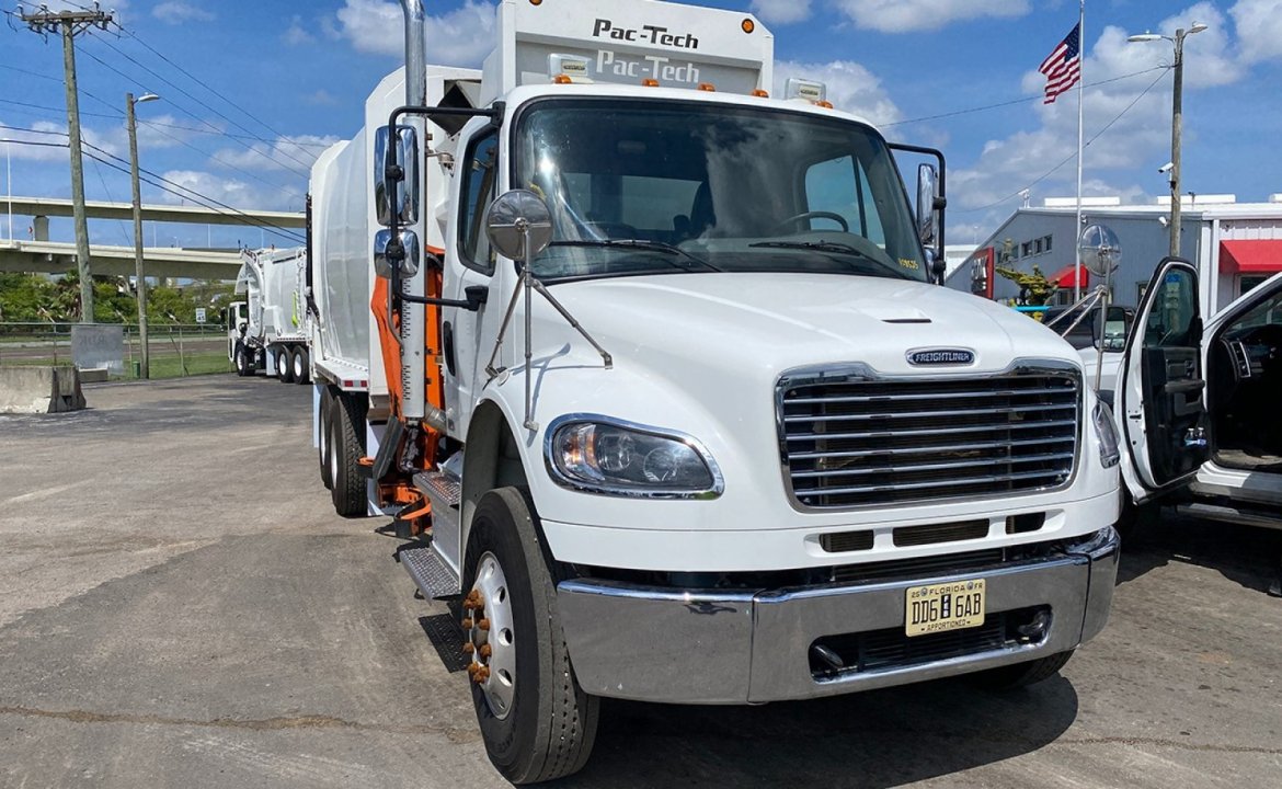 2022 Freightliner M2 - 28 Yard Pac Tech Side Loader Garbage Truck