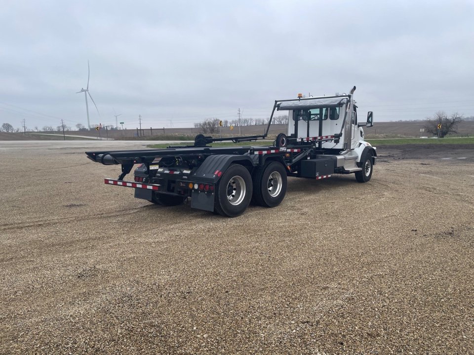 2024 PETERBILT 567 GALBREATH U5-OR-174 ROLLOFF TRUCK $235,000 PLUS F.E.T