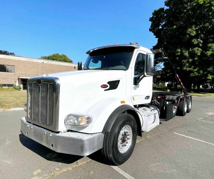 2017 Peterbilt 567 Galfab 75,000lb Tri-Axle Rolloff COMPLETELY LOADED!!!!