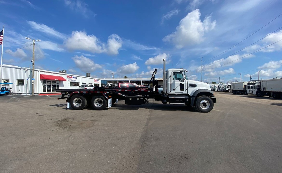 2025 Mack GRANITE - 60,000 lb Pac Mac Roll Off Truck