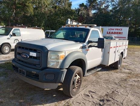 2013 FORD F-550 SUPER DUTY UTILITY 4x4 WITH CRANE