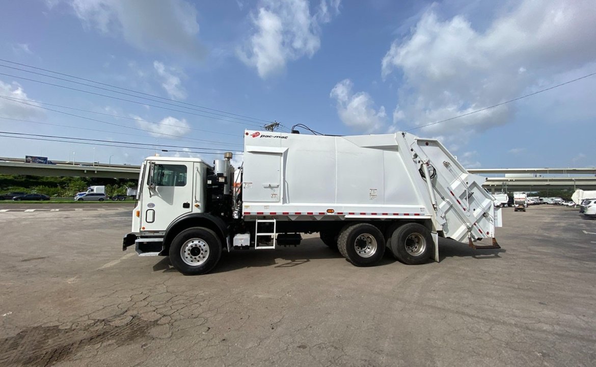 2022 Mack TE64 - 25 Yard pac Mac Rear Loader Garbage Truck