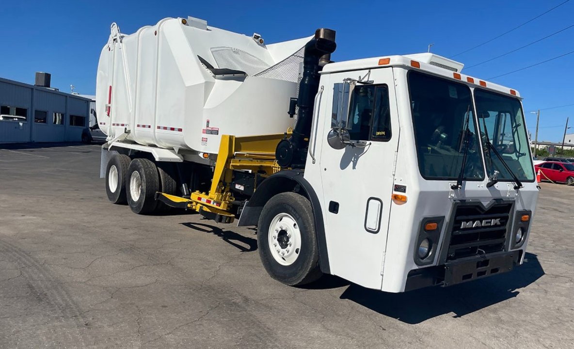 2013 Mack LEU613 - 37 yd. Heil Side Loader Garbage Truck