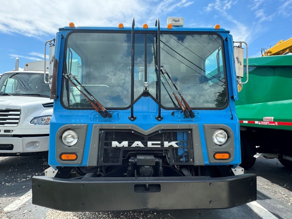 2015 Reconditioned Mack MRU613 Cab &amp; Chassis Only for sale! 