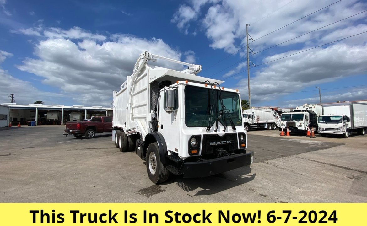 2013 Mack MRU - 40 yd EZ Pack Front Loader Garbage Truck