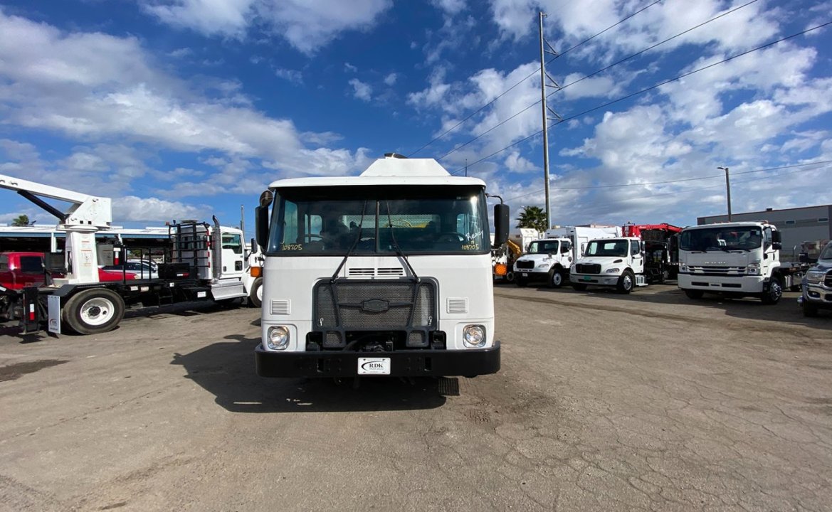 2013 Autocar ACX64 - 28 yard Heil Side Loader Garbage Truck