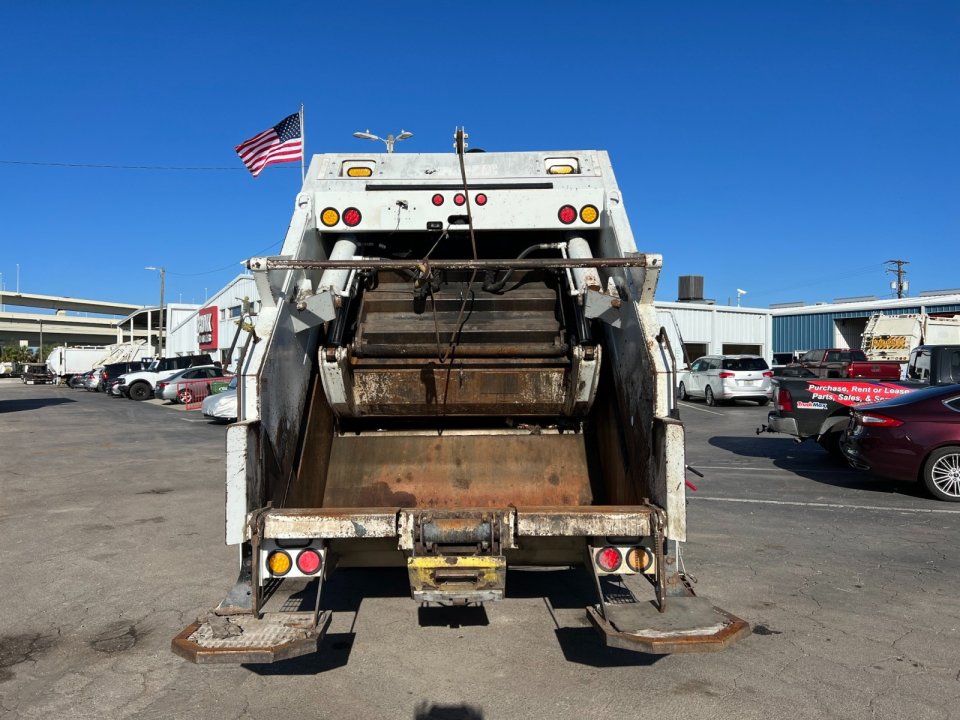 2021 Western Star 4700SB - 20yd Pac Mac Rear Loader Garbage Truck